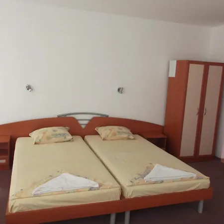 Хотел Аква, С.Равда Hotel Ravda